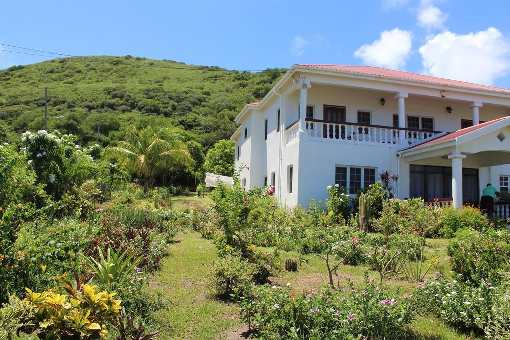 Fern Tree Bed And Breakfast Frigate Bay Esterno foto