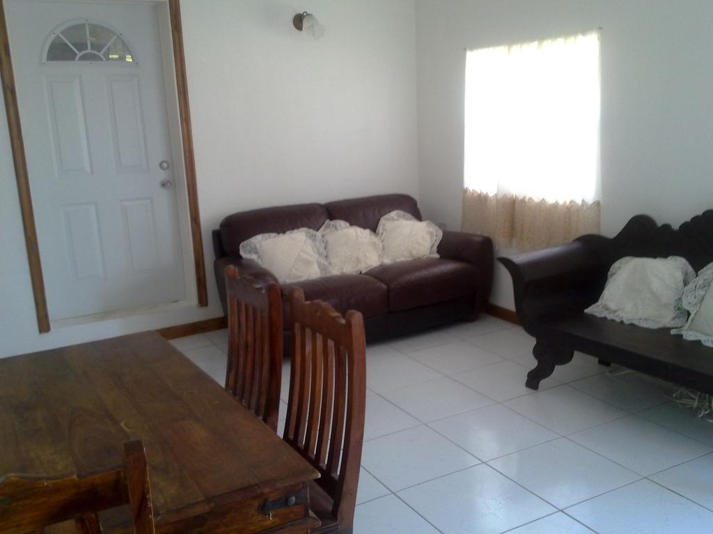 Fern Tree Bed And Breakfast Frigate Bay Esterno foto